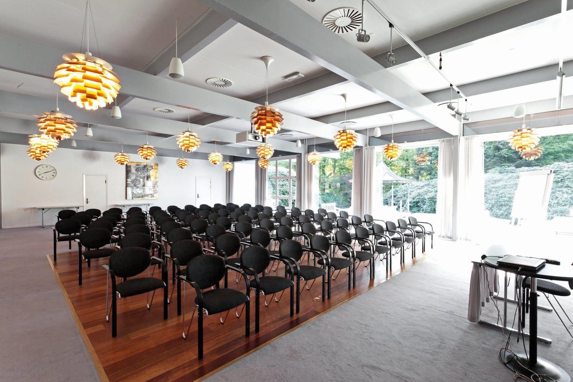 Skarrildhus Sinatur Hotel & Konference מראה חיצוני תמונה